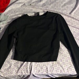 SHEIN Black Long Sleeve Crop Top